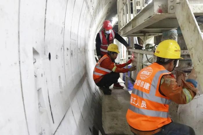 太原市各部门协调解决施工难题，确保地铁1号线按期建成通车！