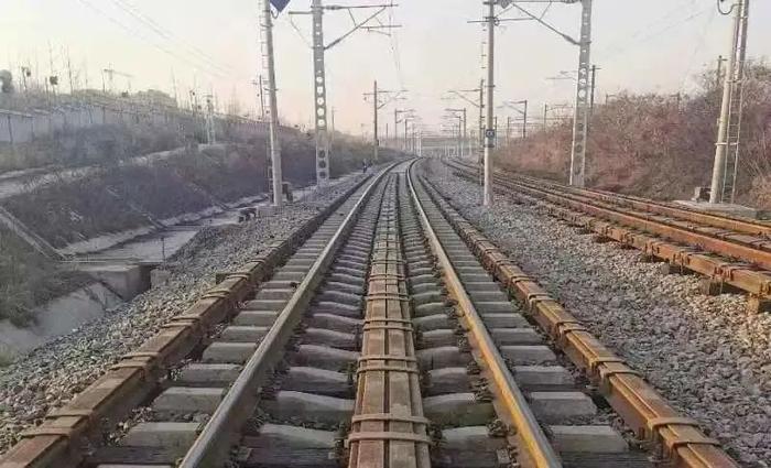太原市各部门协调解决施工难题，确保地铁1号线按期建成通车！