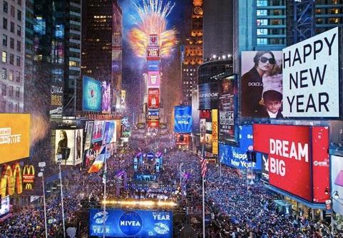 纽约时报广场百万人热闹迎新年