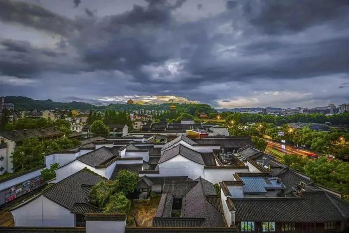 德寿宫曾是谁的寝宫？龙飞凤舞与哪座山有关？这份“杭州卷”，你能及格吗？