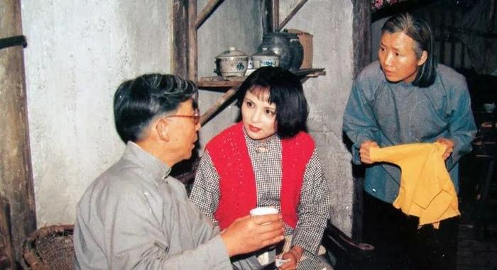 《上海一家人》编剧黄允逝世，她曾说“我希望自己的电视剧作能揭示人的内心世界”