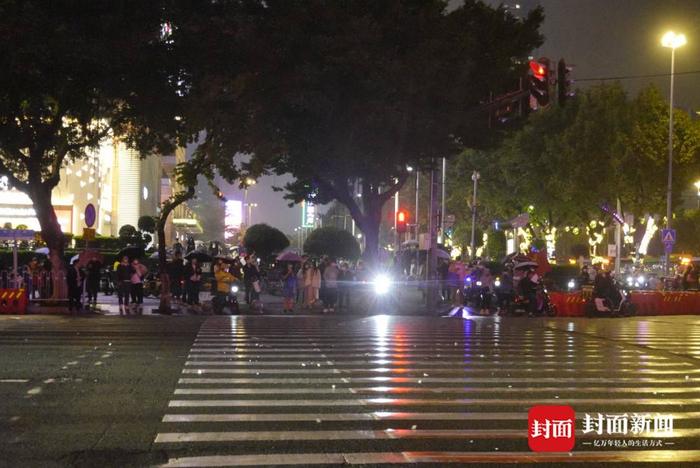 撞击现场一、三,广州天河路和体育东路路口