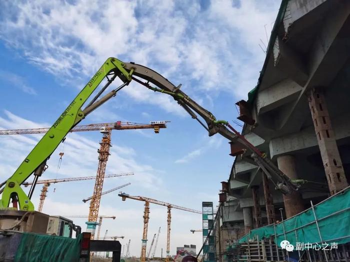 城市副中心“水陆空超级工程”捷报频传，平谷线架起首根钢支撑！