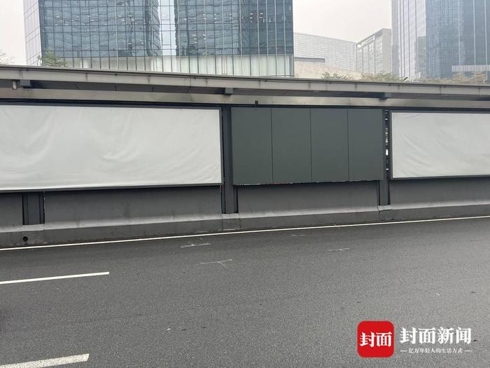 撞击现场四,天河路南侧,石牌桥公交站附近