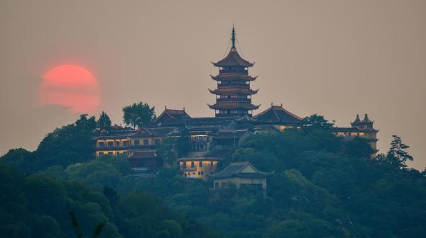江苏南京、南通两市国有旅游景区向属地医务人员免费开放三年