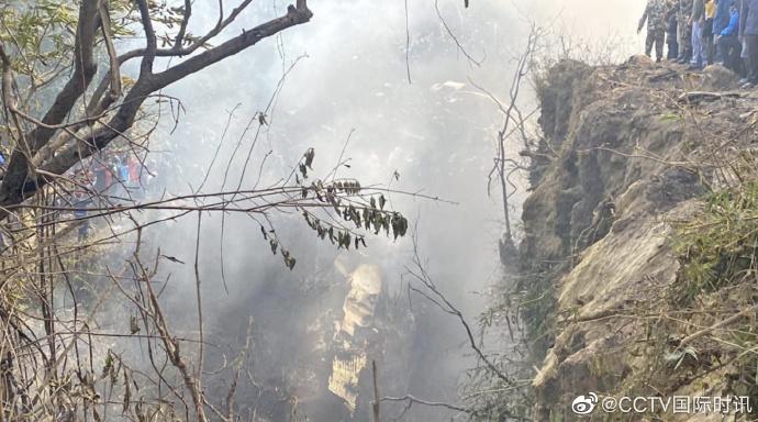 突发！尼泊尔空难已造成至少45人死亡 暂无中国公民伤亡消息