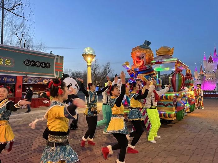 福满京城春贺神州 北京石景山游乐园迎春活动邀您过大年