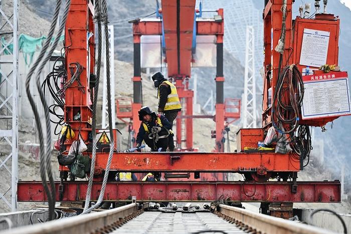 成兰铁路成川段全线架梁完成 为全线贯通打下基础