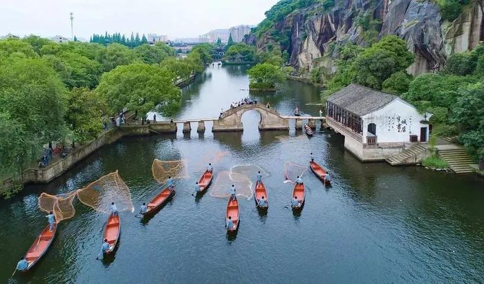 上海周边竟然藏着那么多古镇美食！看完馋吐水哒哒滴...…附上海出发3小时以内高铁圈攻略