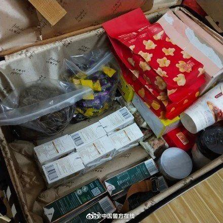 返程行囊带了啥？记者通过X光安检机看到……