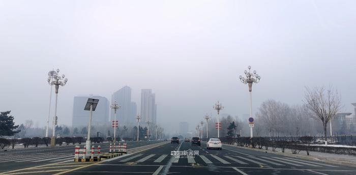 哈市发布霾黄色预警丨货车限行措施启动，冰城近日天气静稳有雾霾