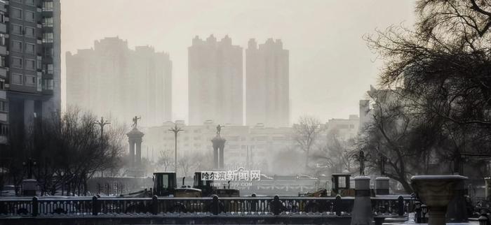 哈市发布霾黄色预警丨货车限行措施启动，冰城近日天气静稳有雾霾