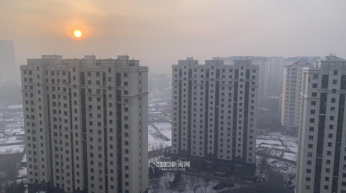 哈市发布霾黄色预警丨货车限行措施启动，冰城近日天气静稳有雾霾