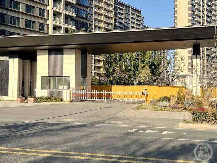 苏州高新区“毒地”调查：百万方城市综合体变空城