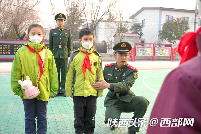 视频丨共唱军歌声声嘹亮 武警西安支队机动大队军地联欢会暖意浓