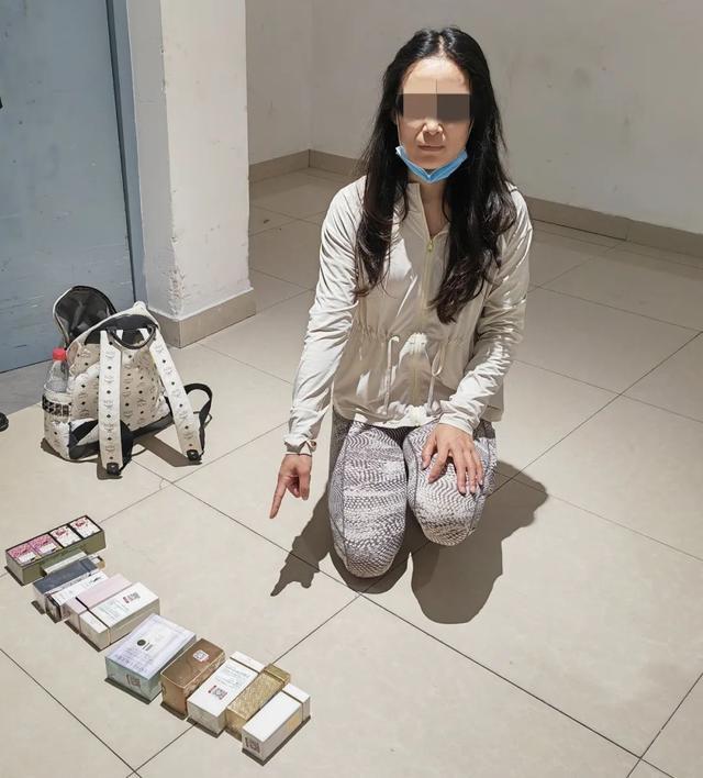 口红、香水、护肤品……三亚吉阳警方破获免税城盗窃案！两女子被刑拘