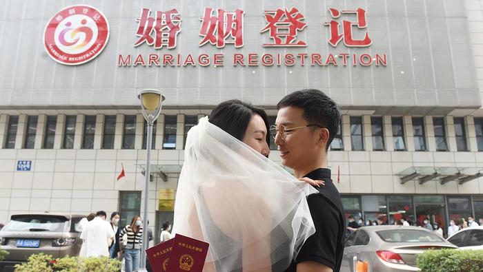 江苏婚姻登记量连续5年下降