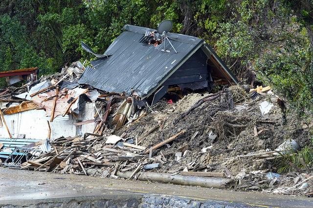 新西兰热带气旋已造成4人死亡，北岛仍有超1400人失联