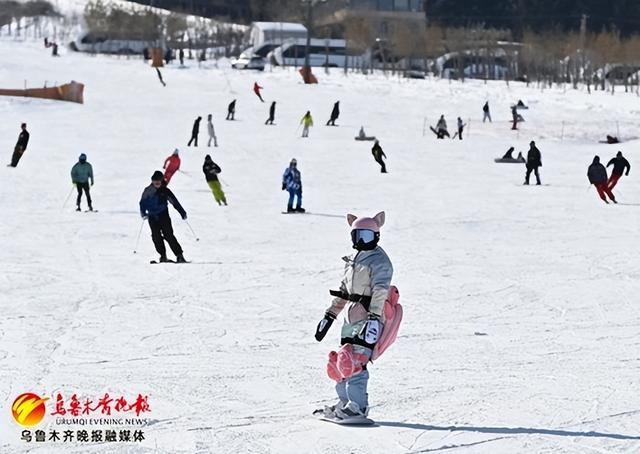 从清晨到深夜，感受乌鲁木齐消费市场暖意