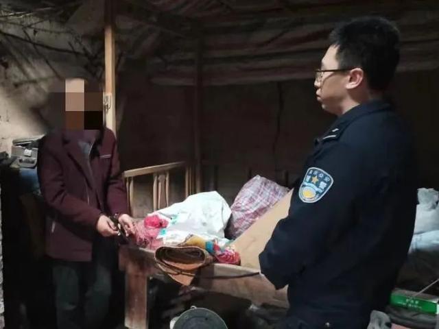 真实抓捕现场！重庆江津民警飞扑制服犯罪嫌疑人