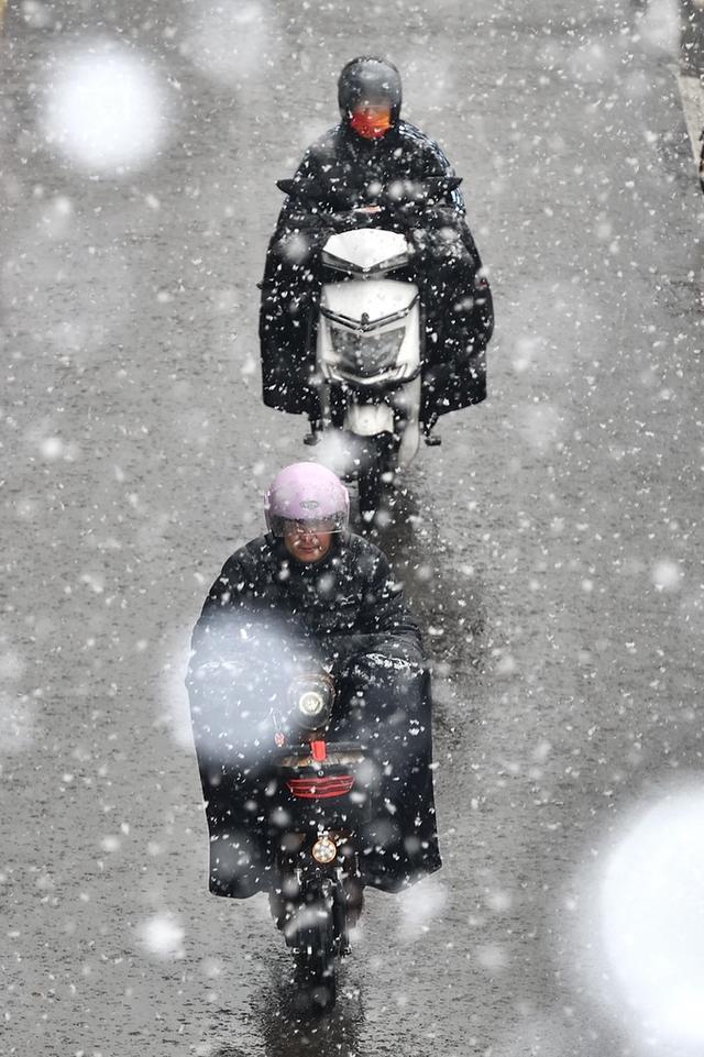 山西太原迎降雪天气