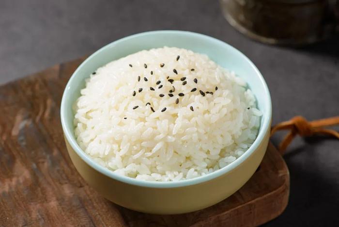 吃米和吃面哪个更容易胖？研究10万人得出的结论是……