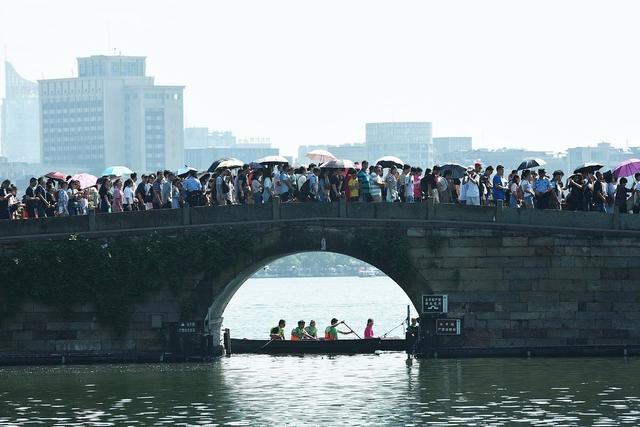 11省份去年常住人口变动一览：9增2减，出生率全部回落