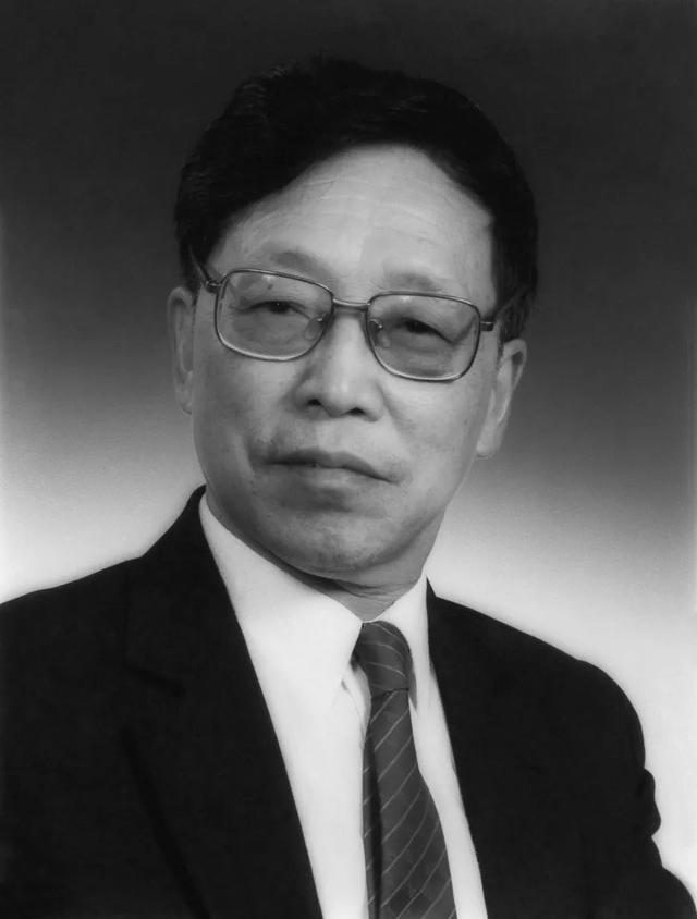 中国有机氟化学开拓者之一、中科院院士陈庆云逝世，享年94岁