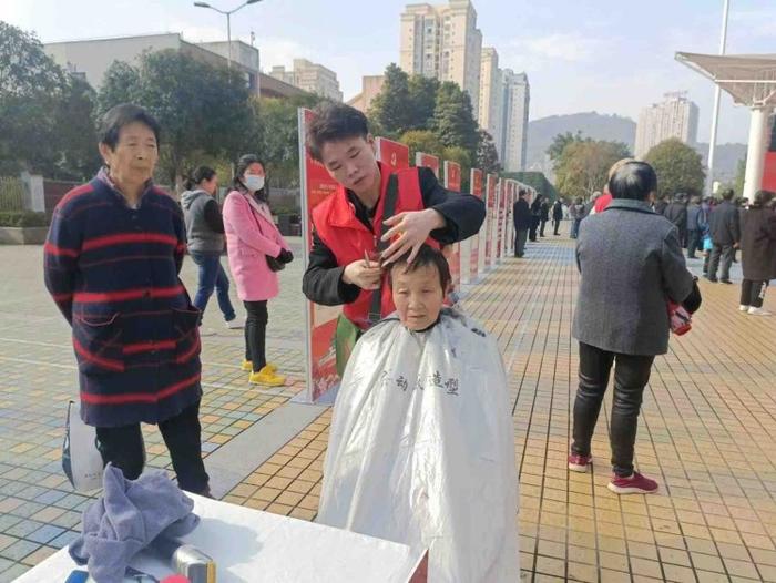 大爱江津好人多！ “救人英雄”蒋正全获评“感动江津十大人物”