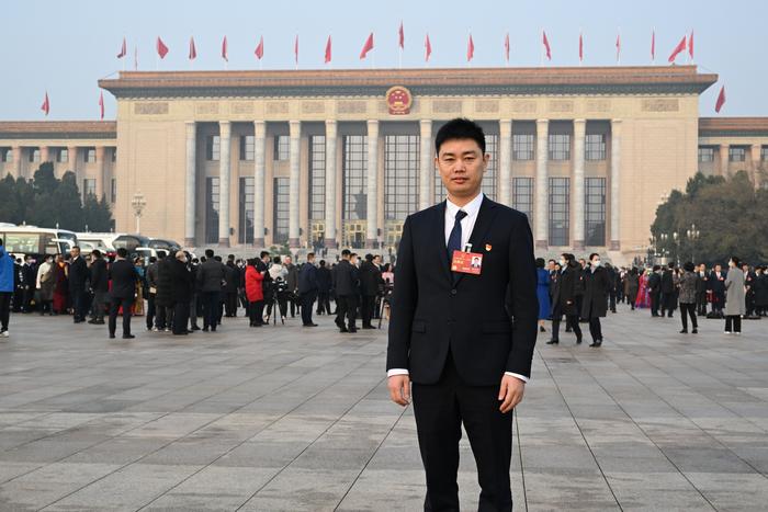 杨永修代表：加快职业本科建设，服务区域支柱产业发展