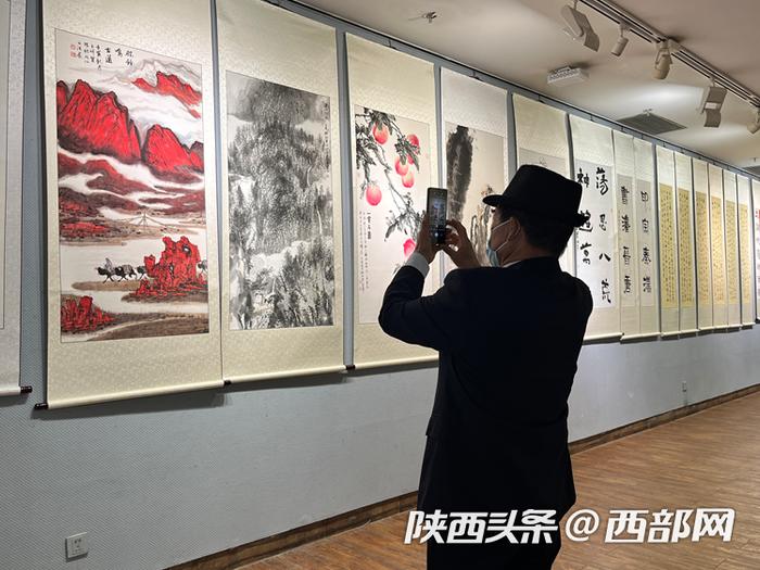 视频丨“故乡情”唐拴怀书法作品展在陕西省图书馆开幕