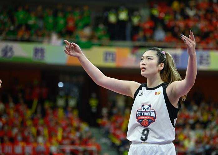 李梦登陆WNBA，中国女篮已有4位现役国手加盟