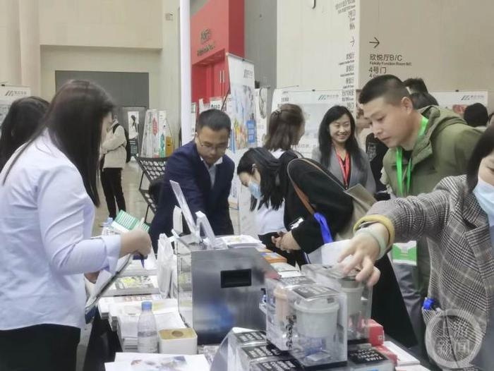 共谋食品产业高质量发展 100余家企业齐聚山城论道食品安全技术