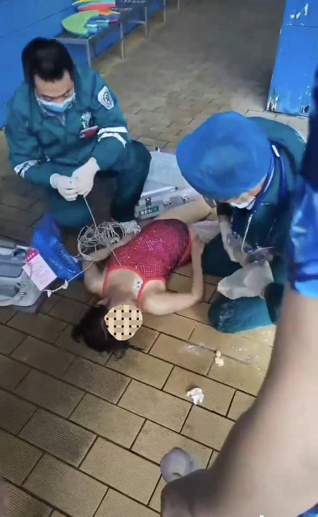 江油一女子在游泳馆游泳溺水死亡  教体局回复：已责令涉事游泳馆暂停营业