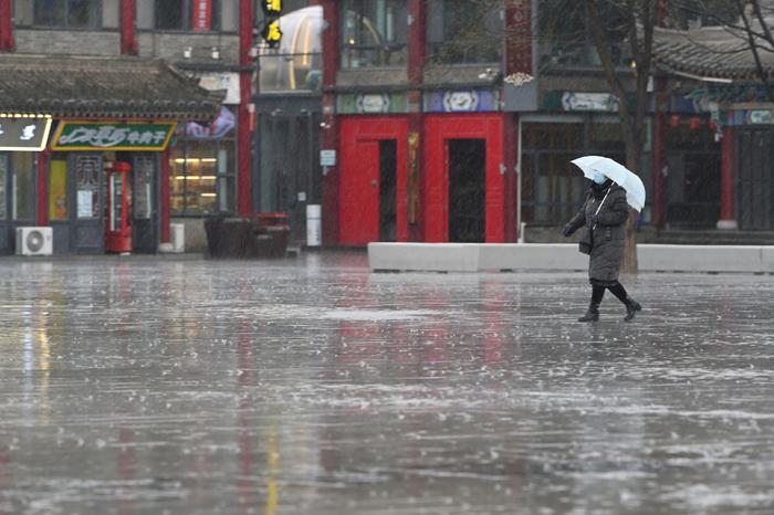 我国迎今年来最大范围强雨雪过程，春季天气为何复杂多变