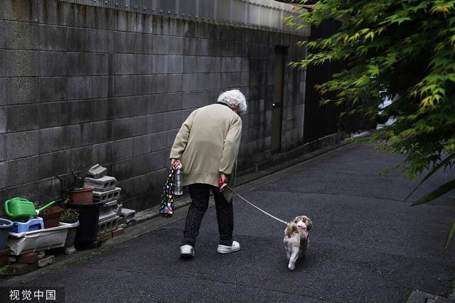 日本总人口连续12年负增长，除东京外所有地区人口下降