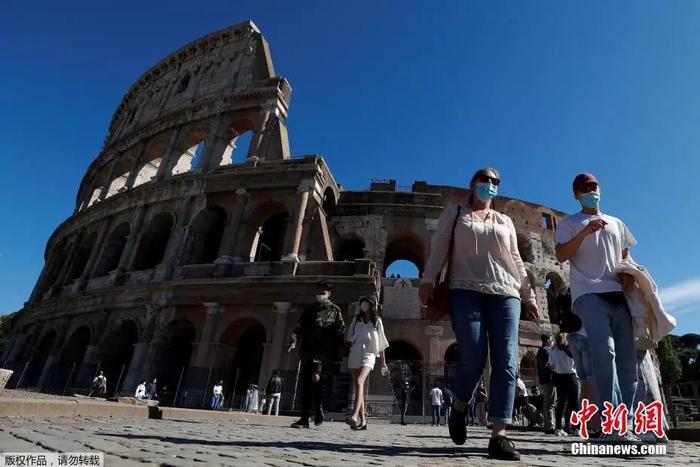 三名游客刚到意大利就被扣20万欧元，入境各国到底该带多少现金？