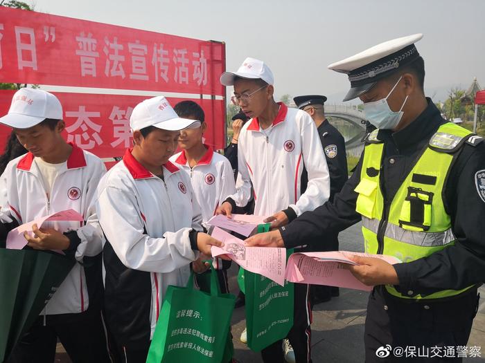 昌宁县抓实“防、管、护、宣”四项措施，筑牢预防道路交通事故堤坝