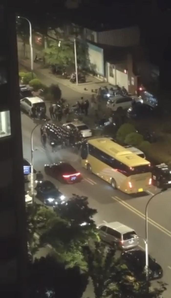 网传视频截图