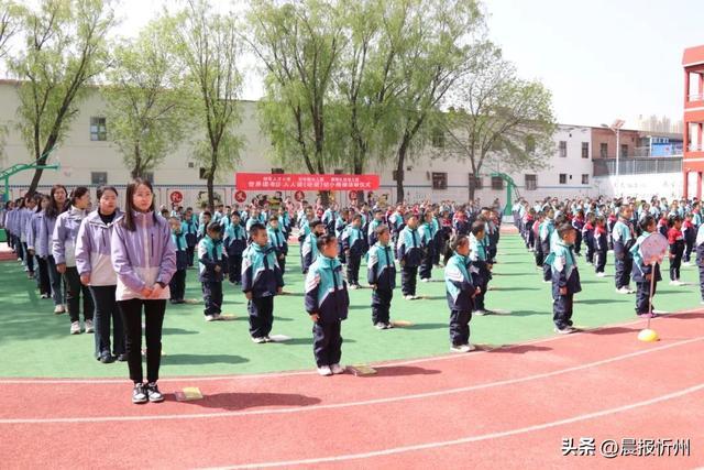 忻州创奇·人才双语小学：大手牵着小手，齐诵中华经典