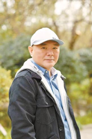 作家李西闽　　《孤独旅行家》 李西闽 著 上海社会科学院出版社