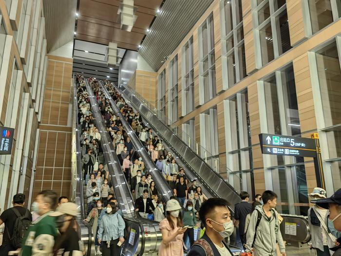 今日多地将有强对流天气，返京列车或出现晚点情况