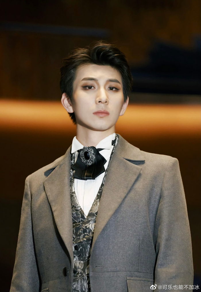 蔡蔡又要唱茶花女版《饮酒歌》啦……