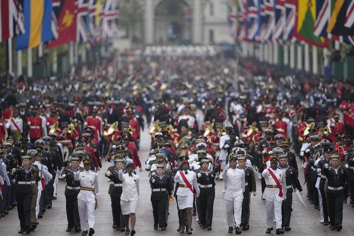 直击｜暌违70年，查尔斯三世加冕成为英国新君主