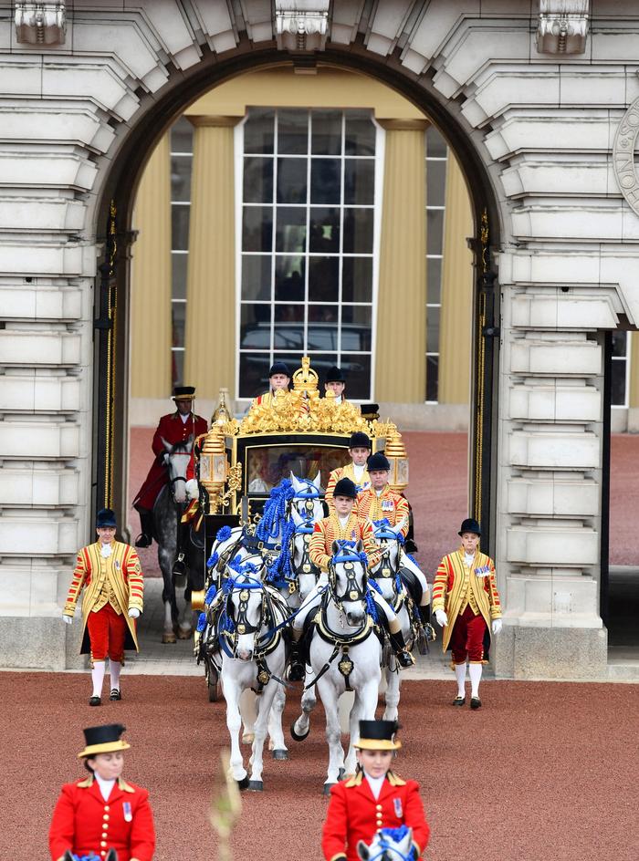 直击｜暌违70年，查尔斯三世加冕成为英国新君主