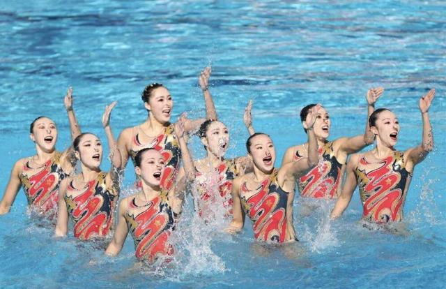 游泳世锦赛中国队勇夺4×100米混合泳接力金牌 打破亚洲纪录