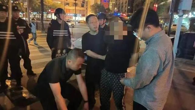 男子地下停车场抢劫女司机 17小时落网