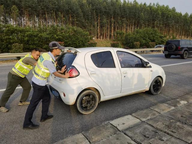 把水温表当油表！直到车辆抛锚，她才醒悟……