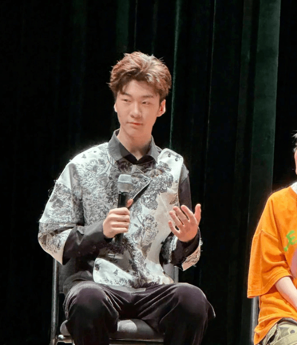 天天直播汇聚万千主播每日更新不停歇的视听盛宴