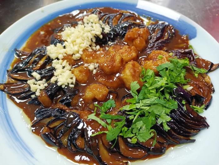 食聊 | 听《天天美食》，跟大厨学做菜，为您家餐桌添美味！【醋溜苜蓿、虾仁菊花茄子、老爆三】